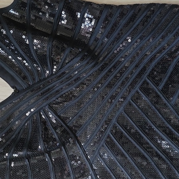 Tadashi Shoji Black Sequin Striped V Neck Blouse size 10 - Picture 2 of 8